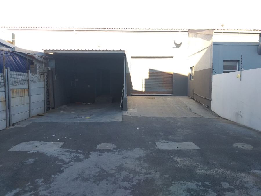 To Let Commercial Property for Rent in Paarden Eiland Western Cape